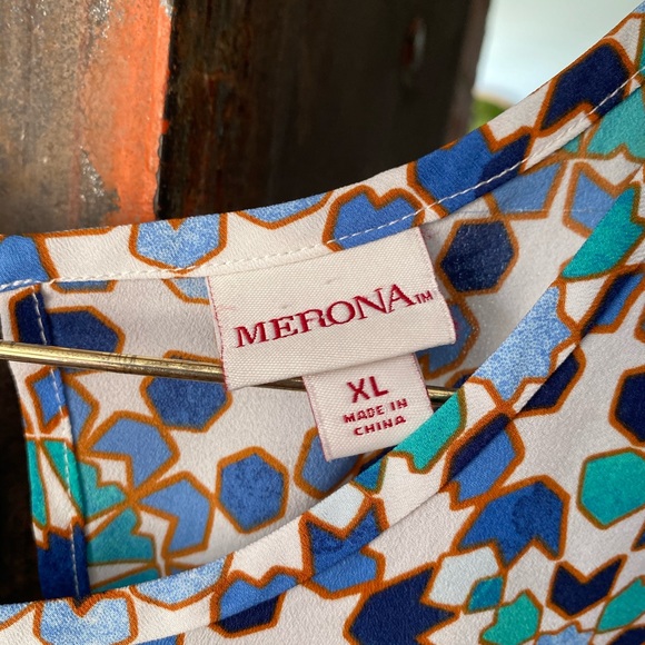 MERONA kaleidoscope print top- PRICE DROP - Picture 3 of 3